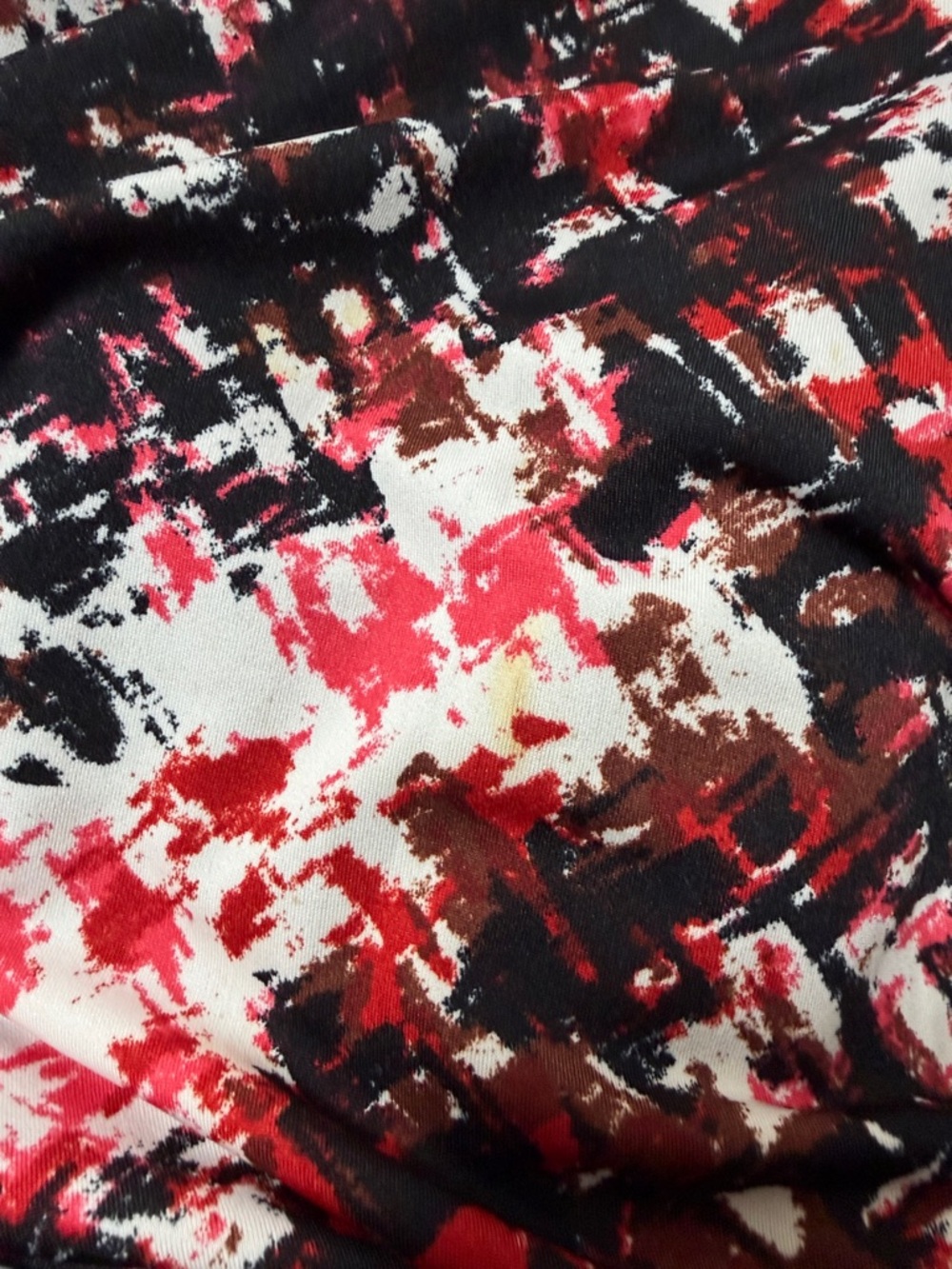 IGIGI Red Black White Abstract Print Wrap Dress - Picture 10 of 11